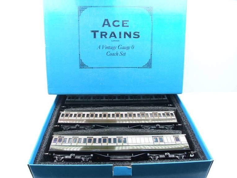 Ace Trains O Gauge "LBSCR" C1 Passenger x3 Coaches Set Tinplate Boxed image 15