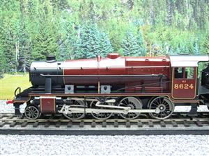 Ace Trains O Gauge E/38A, LMS Lined Gloss Maroon Class 8F, 2-8-0 Locomotive and Tender R/N 8624 2/3 Rail Boxed image 5