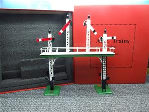 Ace Trains O Gauge ACS/1 Signal Gantry "All Home" Red Fish Tail Signal Arms Edition Electric image 10